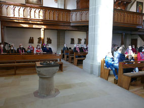 Heilige Messe mit karnevalistischem Ambiente (Foto: Karl-Franz Thiede)